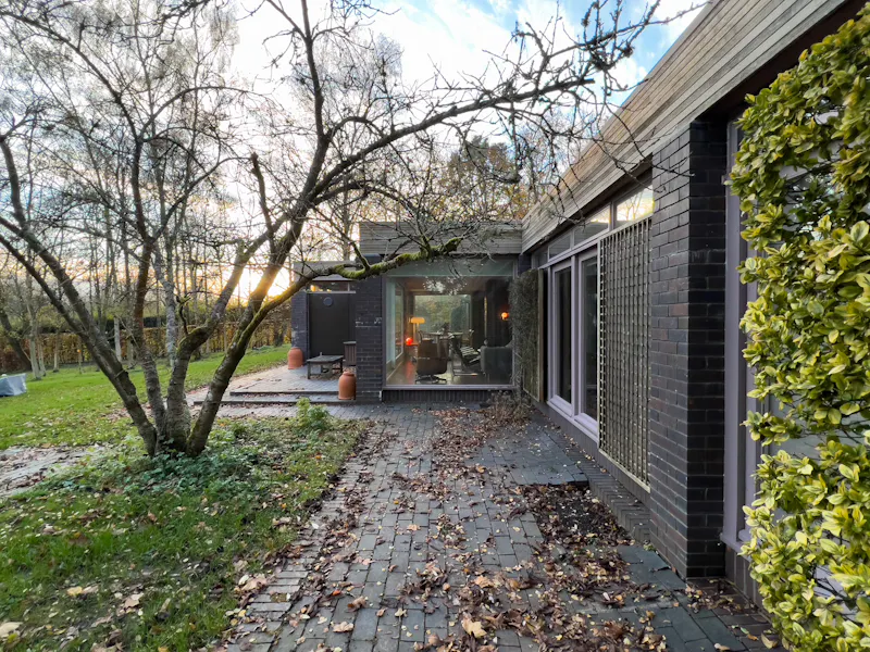 Mid-century Wiltshire Retreat, K499 (photo 27)