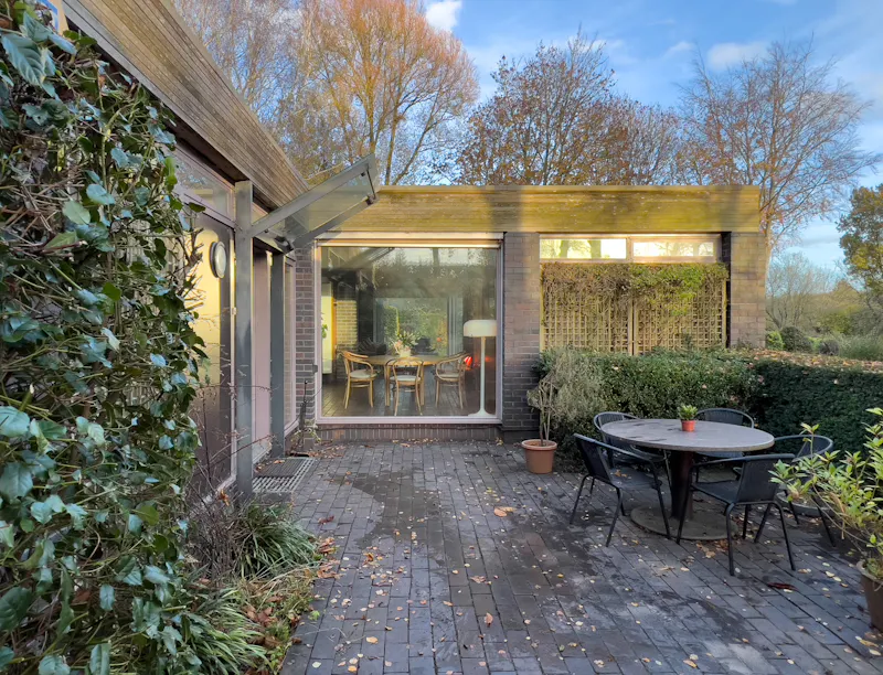 Terrace/Patio at Mid-century Wiltshire Retreat, K499 (photo 26)