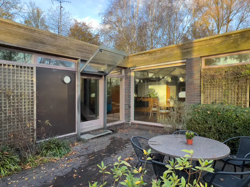 Mid-century Wiltshire Retreat, K499 (photo 25)