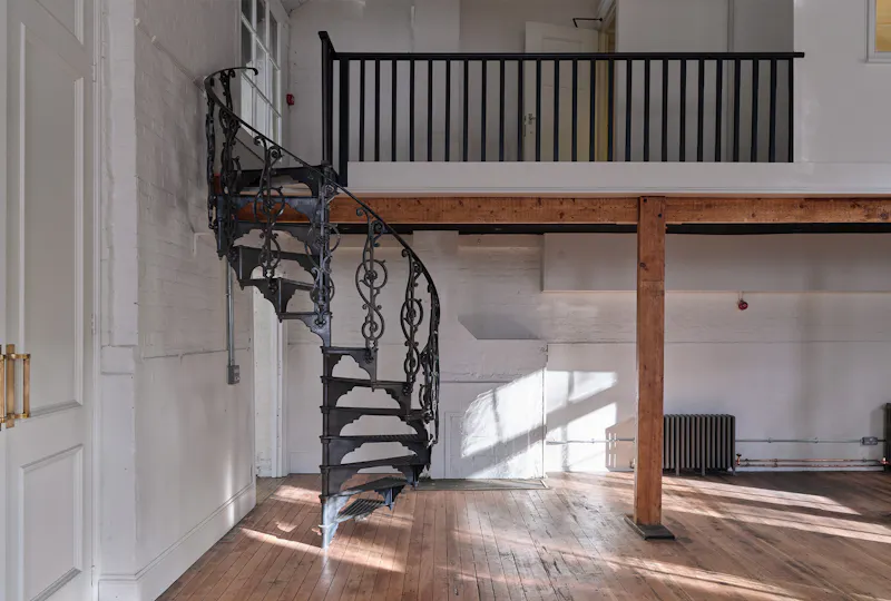 Staircase at Neo-Gothic Shoreditch Studio, N550 (photo 16)