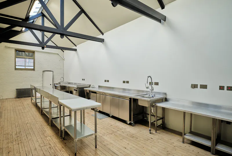 Neo-Gothic Shoreditch Studio, N550 (photo 30)