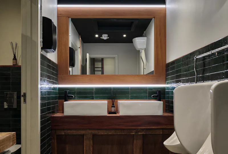 Bathroom at Neo-Gothic Shoreditch Studio, N550 (photo 34)