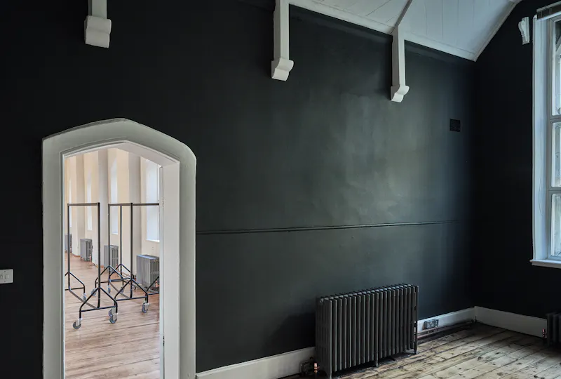 Neo-Gothic Shoreditch Studio, N550 (photo 32)