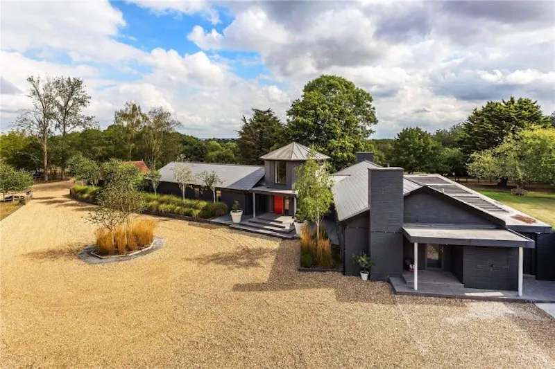 Modern Horely Ranch, K495 (photo 1)