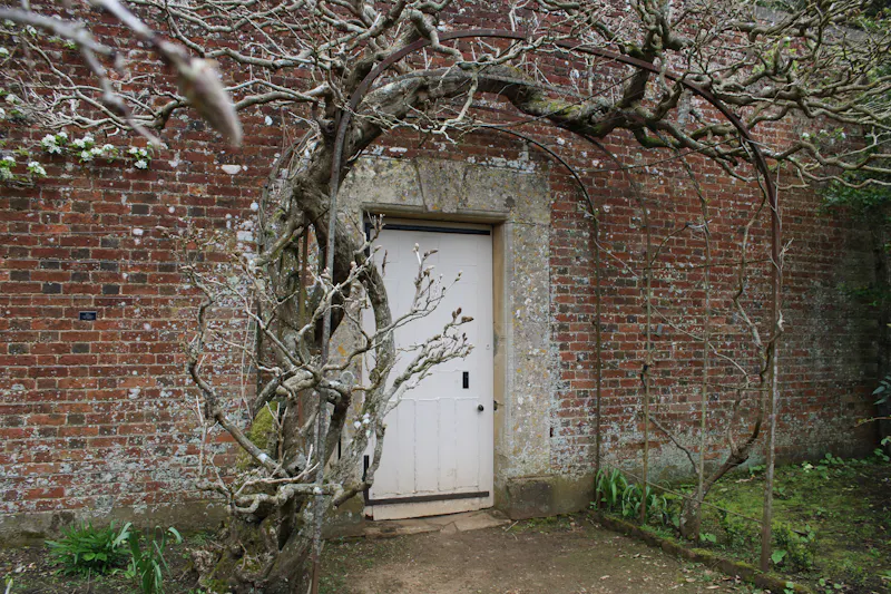 Calne country house & gardens, A45 (photo 34)