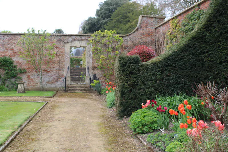 Calne country house & gardens, A45 (photo 30)