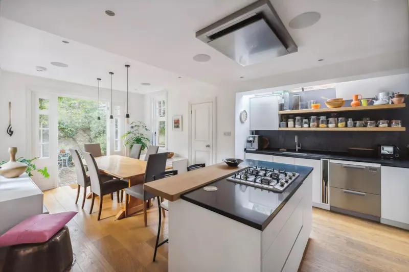 Open plan at Victorian semi in Bedford Park, E528 (photo 8)