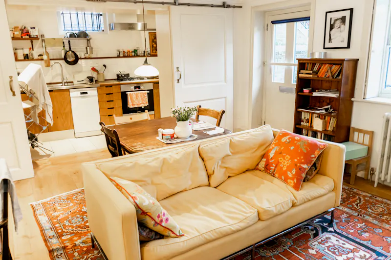 Living Room at Elegant Camberwell townhouse, A1445 (photo 29)
