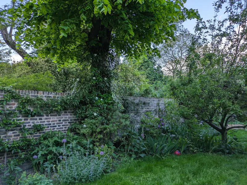 Elegant Camberwell townhouse, A1445 (photo 36)