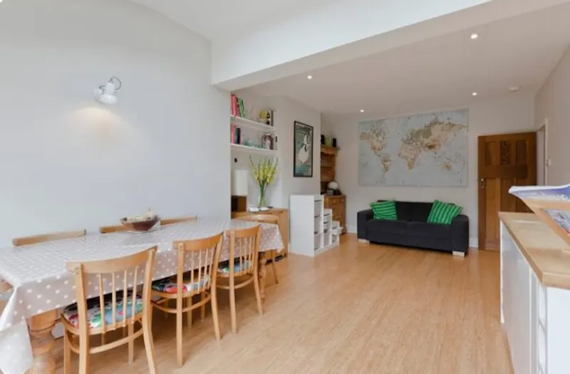 Open plan at 1930's semi in Hanwell , D2759 (photo 7)