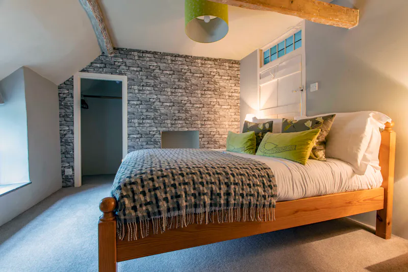 Bedroom at Stunning Bath Farmhouse, A1620 (photo 18)