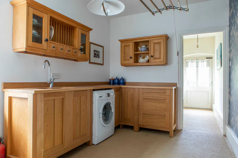 Utility room at Stunning Bath Farmhouse, A1620 (photo 9)