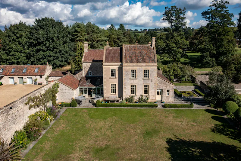 Stunning Bath Farmhouse, A1620 (photo 1)