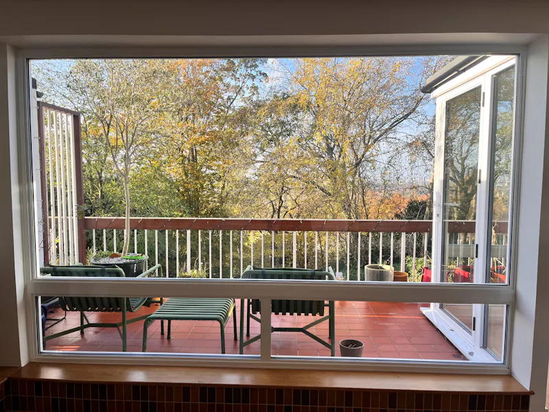 Balcony at  1960s Sydenham townhouse, K494 (photo 20)