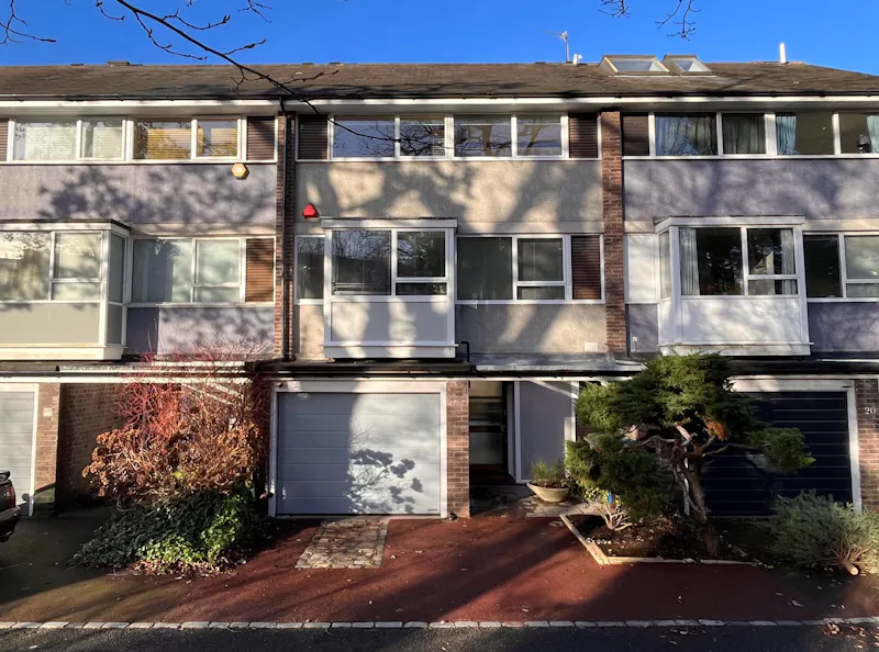 Garage at  1960s Sydenham townhouse, K494 (photo 1)