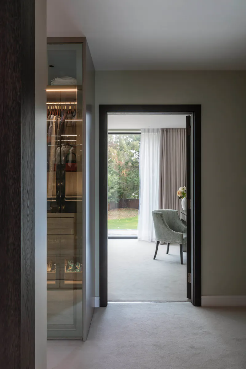 Luxury Esher modern home, K500 (photo 26)