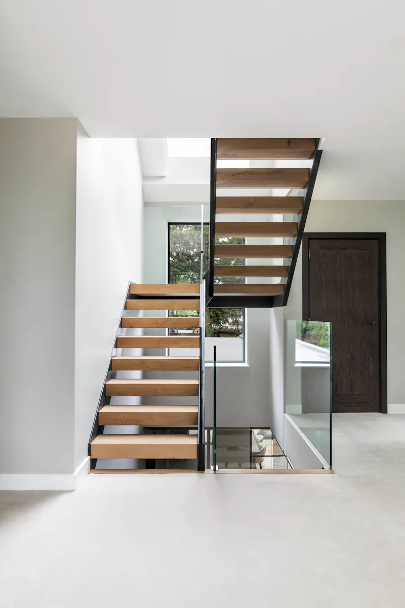 Luxury Esher modern home, K500 (photo 4)