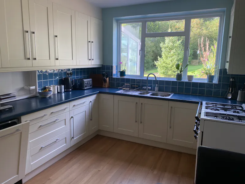 Kitchen at Coulsdon 1950s Suburban house, D2761 (photo 17)