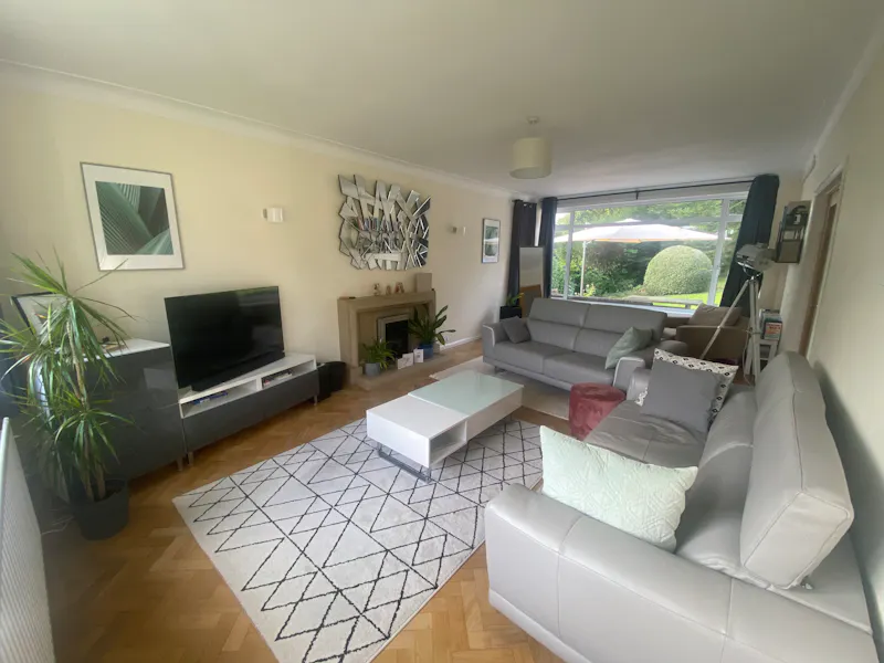Living Room at Coulsdon 1950s Suburban house, D2761 (photo 5)