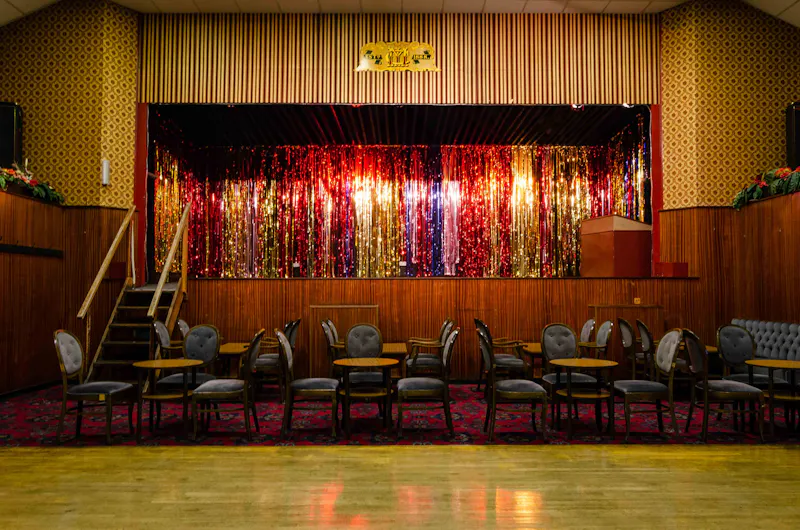 Iconic Working Men's Club, R871 (photo 4)