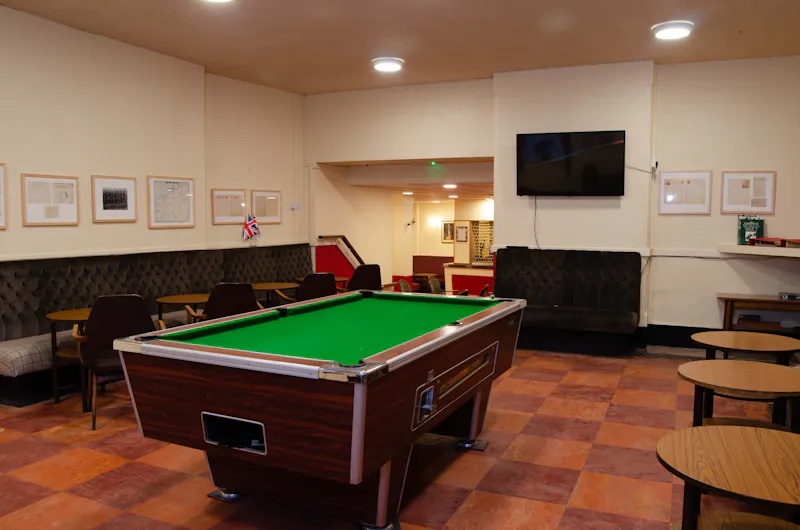 Iconic Working Men's Club, R871 (photo 15)