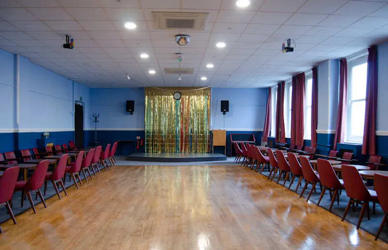 Ballroom at Iconic Working Men's Club, R871 (photo 11)