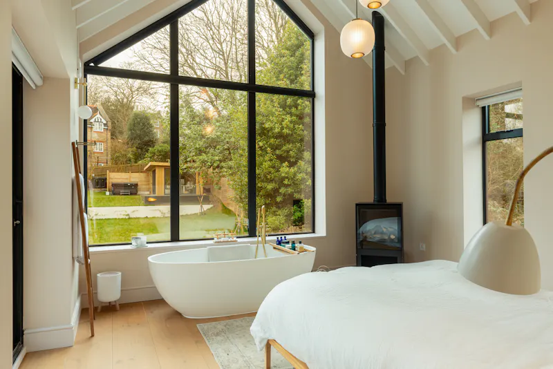 Bath - rolltop at 1930's modern Sydenham home , D2763 (photo 17)