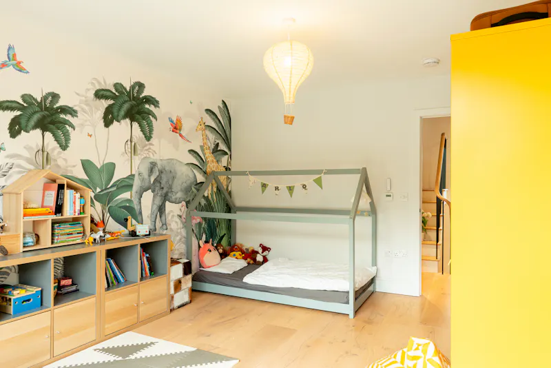 Bedroom at 1930's modern Sydenham home , D2763 (photo 15)
