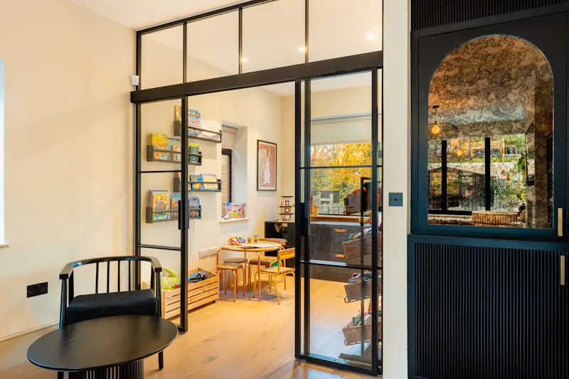 1930's modern Sydenham home , D2763 (photo 12)