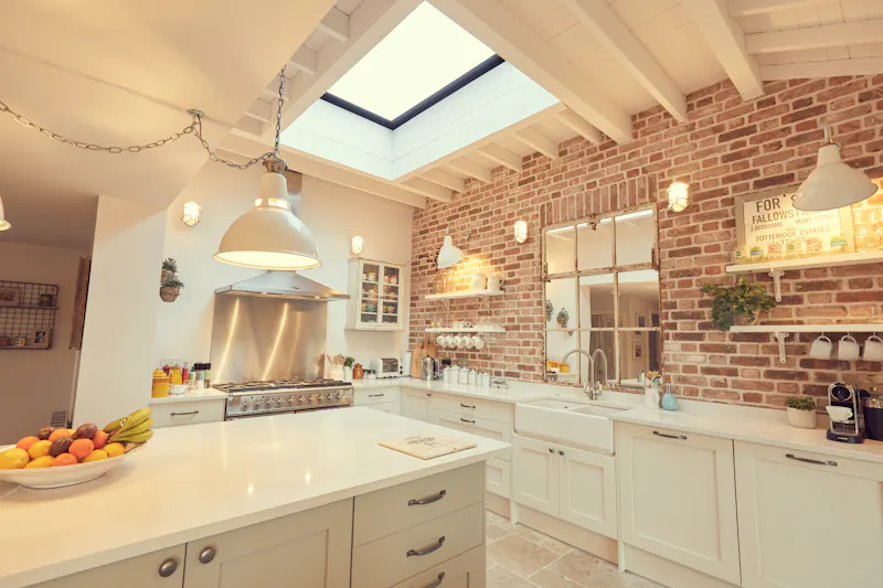 Kitchen at Renovated Totteridge Home, D2764 (photo 4)