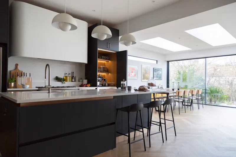 Kitchen at Bright Open Highgate Home, D2765 (photo 11)