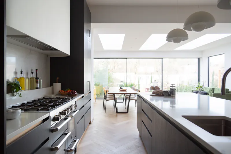 Bright Open Highgate Home, D2765 (photo 10)