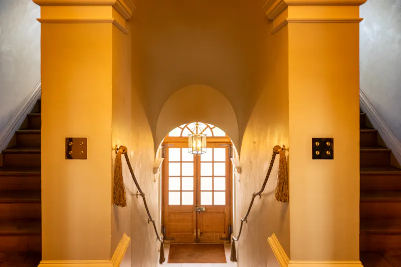 Staircase at Billingshurst Manor House, D1308 (photo 74)