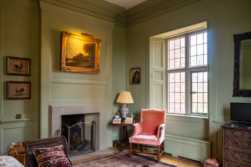 Fireplace at Billingshurst Manor House, D1308 (photo 97)