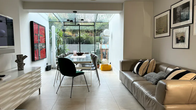 Dining room at Vibrant Islington family home, A1307 (photo 7)