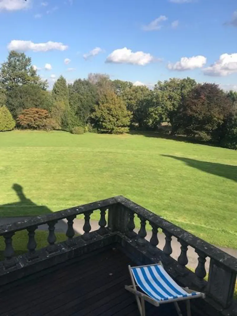 Elegant Longcross house, A1254 (photo 27)
