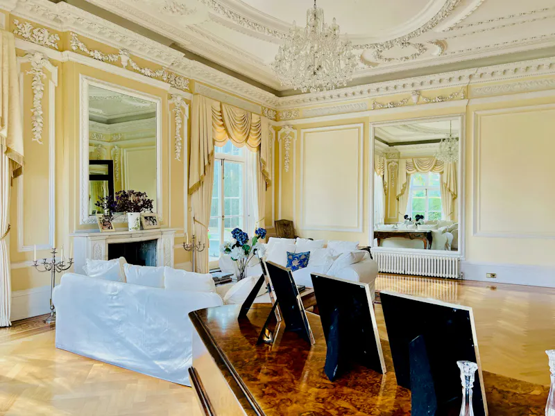 Elegant Longcross house, A1254 (photo 9)