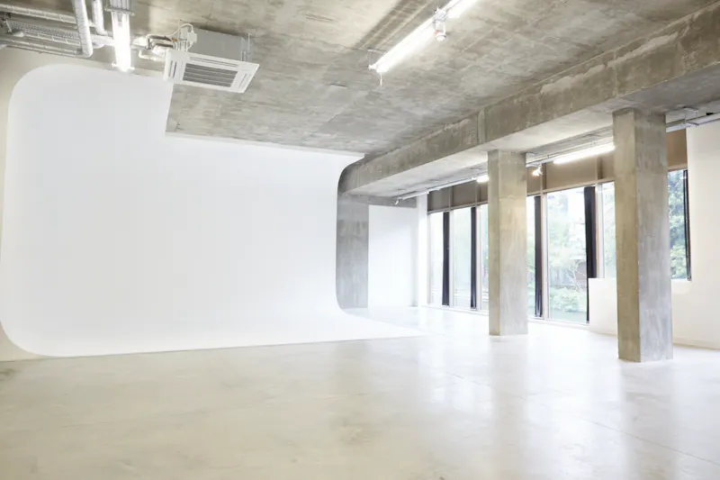 Studio at De Beauvoir concrete studios, N242 (photo 2)