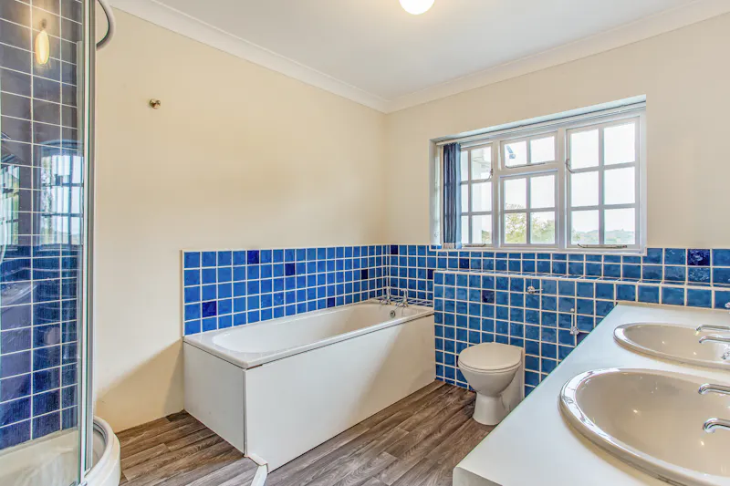 Bathroom at Vacant Longcross Country House, D2766 (photo 22)