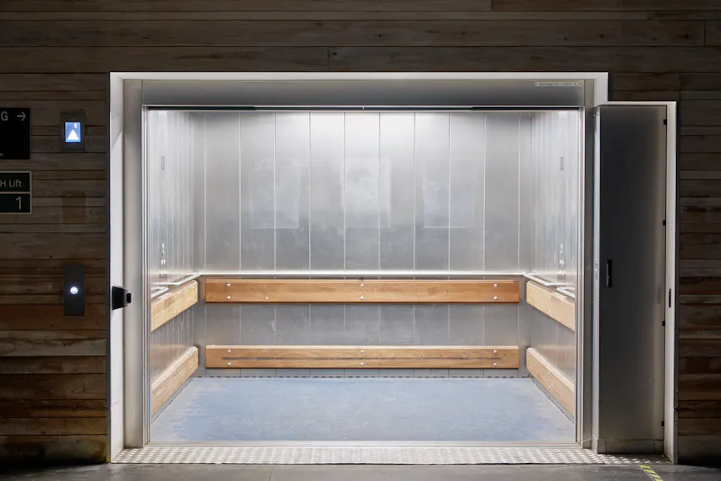 Lift at Vast Tottenham Venue, N548 (photo 6)