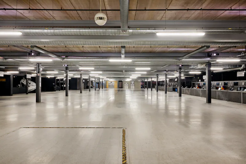 Floor - concrete at Vast Tottenham Venue, N548 (photo 7)