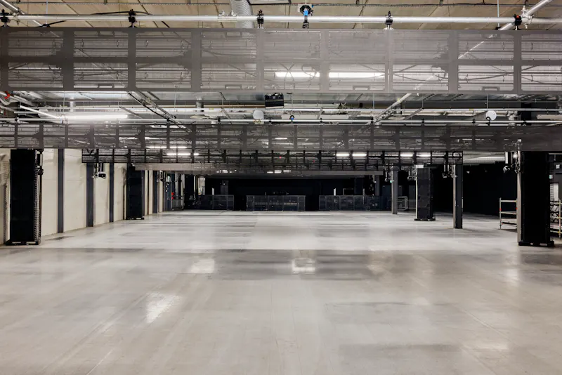 Vast Tottenham Venue, N548 (photo 36)