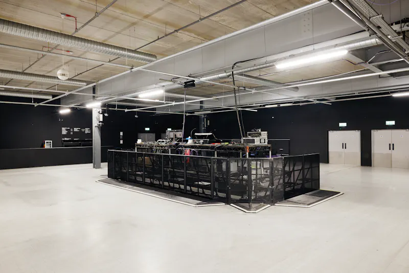 Vast Tottenham Venue, N548 (photo 35)