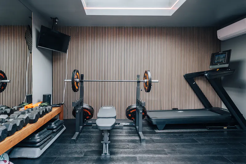 Gym at Slick Clapham Edwardian, E530 (photo 47)