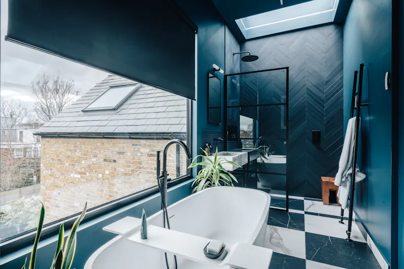 Bathroom at Slick Clapham Edwardian, E530 (photo 35)
