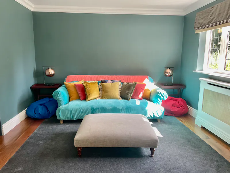 Sitting room at Vesitile Hampshire Pool House, D2785 (photo 14)