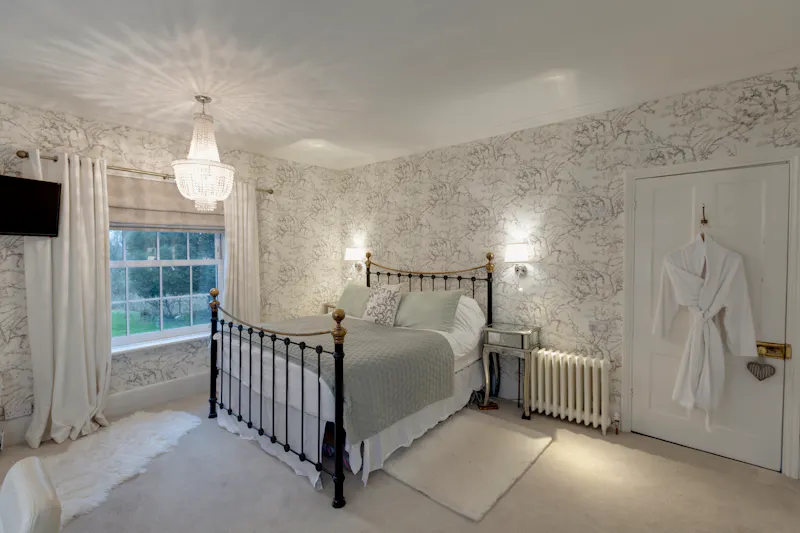 Bedroom at Georgian villa Bromsash, A1565 (photo 18)