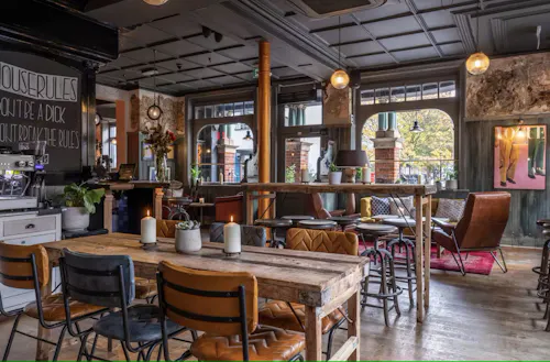 Rustic-Style Bar Fulham, R876