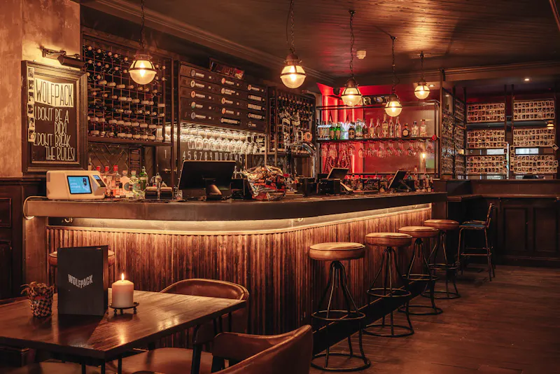 Floor - wooden at Smart Camden Bar, R875 (photo 8)