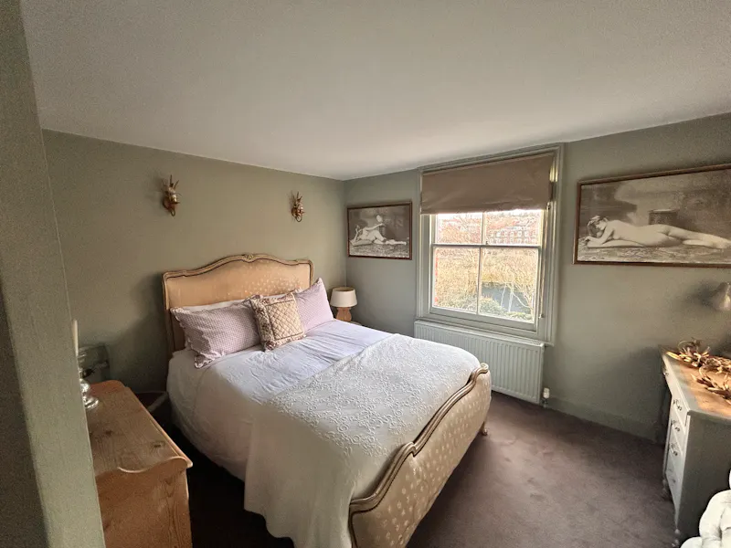 Bedroom at Tufnell Park Edwardian Home, D1955 (photo 19)